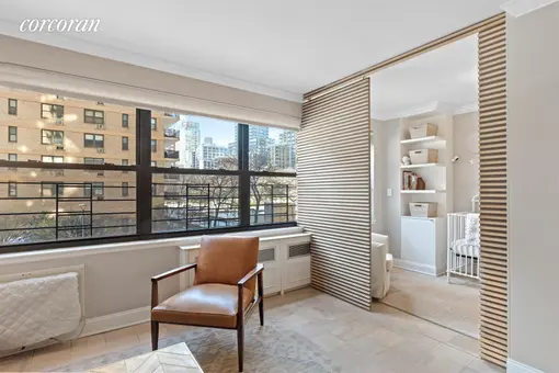 Lincoln Towers, 205 West End Avenue, #2M