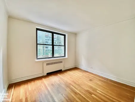 Ruradan, 8 East 48th Street, #3E