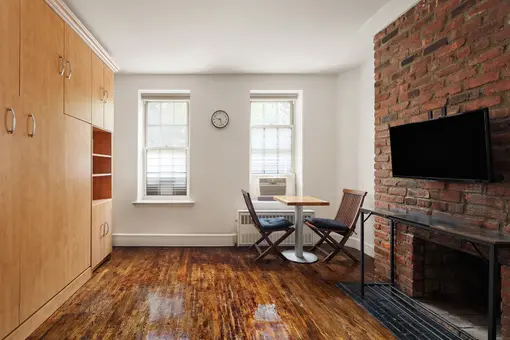 210 East 21st Street, #2D