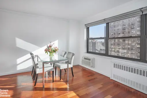 Lincoln Towers, 185 West End Avenue, #19J