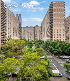 Lincoln Towers, 165 West End Avenue, #8F