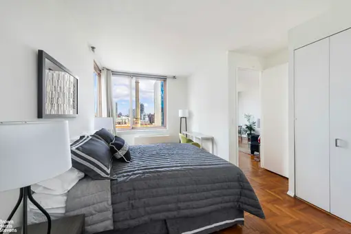 The Belaire, 524 East 72nd Street, #23E