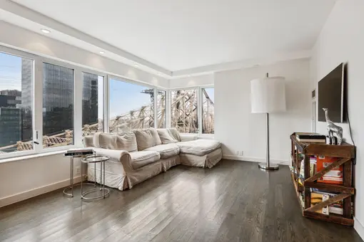 The Sovereign, 425 East 58th Street, #15B
