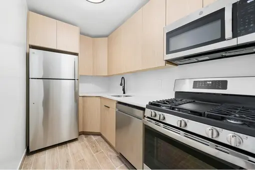 Mill Rock Plaza, 345 East 93rd Street, #11K