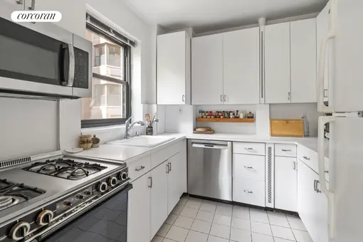 Sutton Manor East, 440 East 56th Street, #6B