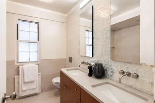 8 East 83rd Street, #4B