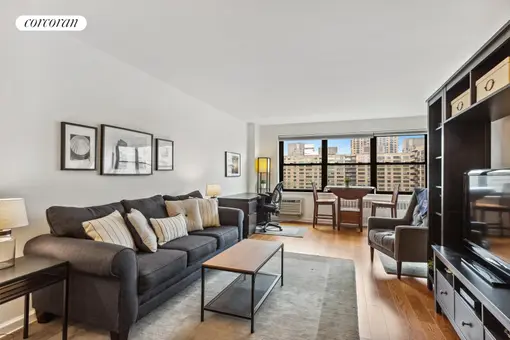 Lincoln Towers, 165 West End Avenue, #27F