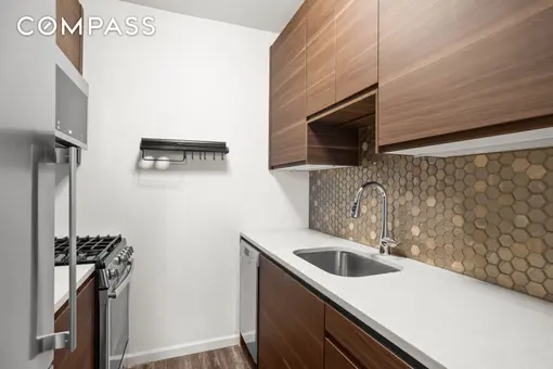 Park East Apartments, 233 East 86th Street, #16A