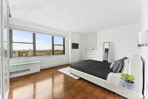 Mayfair Towers, 15 West 72nd Street, #34G