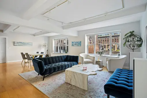 44 East 67th Street, #8DE