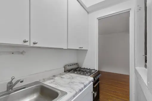 339 East 58th Street, #3E