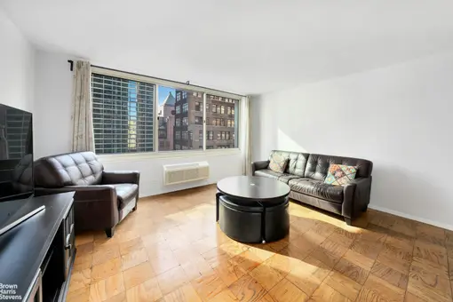 The Lausanne, 333 East 45th Street, #20B