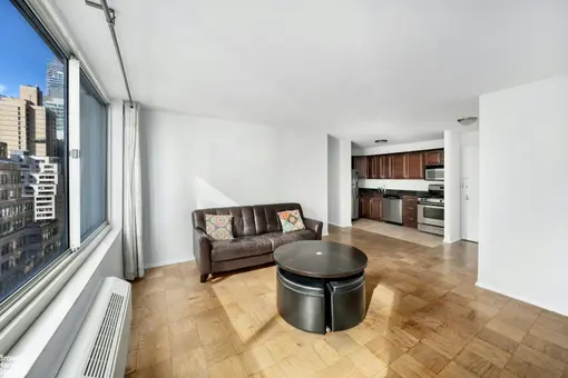 The Lausanne, 333 East 45th Street, #20B