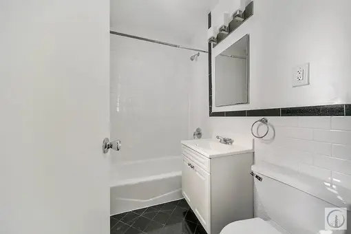 313 East 73rd Street, #4C