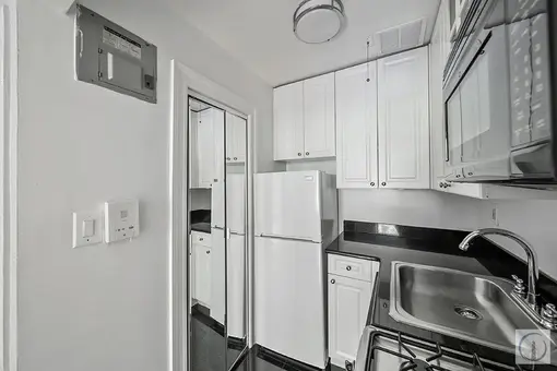 313 East 73rd Street, #4C