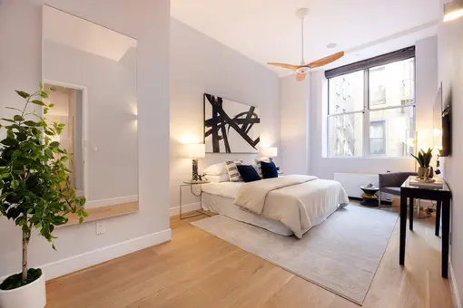 Loft 25, 420 West 25th Street, #2G