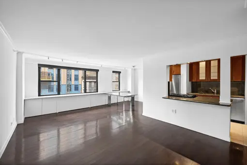 196 East 75th Street, #6D