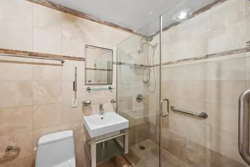 196 East 75th Street, #6D