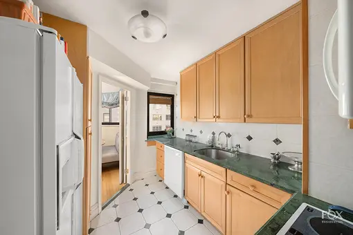 25 East 83rd Street, #8AB