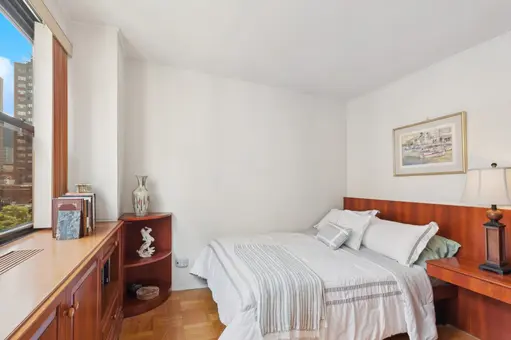 110 East 36th Street, #8A