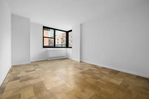 Plymouth Tower, 340 East 93rd Street, #2B
