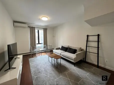 225 East 58th Street, #4D