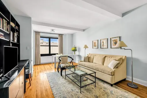 300 West 23rd Street, #8E