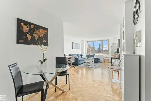 Continental Towers, 301 East 79th Street, #29M