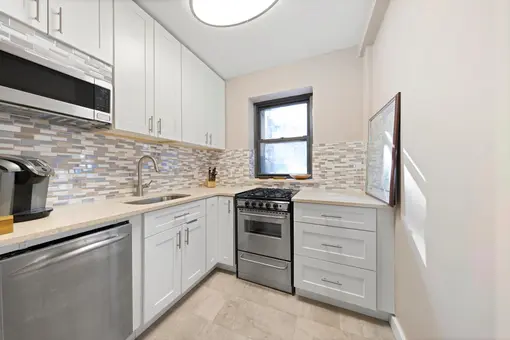 Sutton Manor East, 440 East 56th Street, #2C