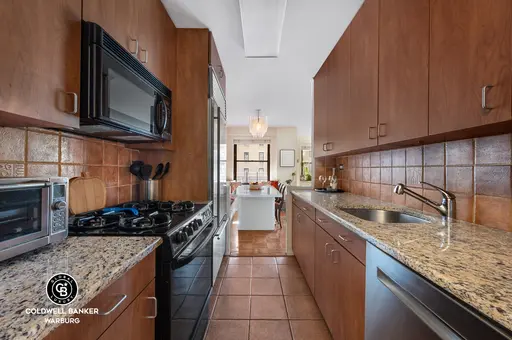 East River House, 505 East 79th Street, #5L