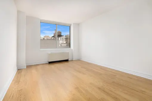 Bridge Tower Place, 401 East 60th Street, #8E