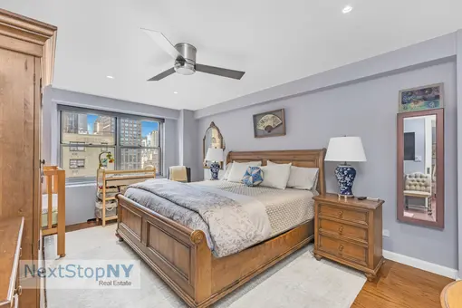 Plaza 400, 400 East 56th Street, #16B