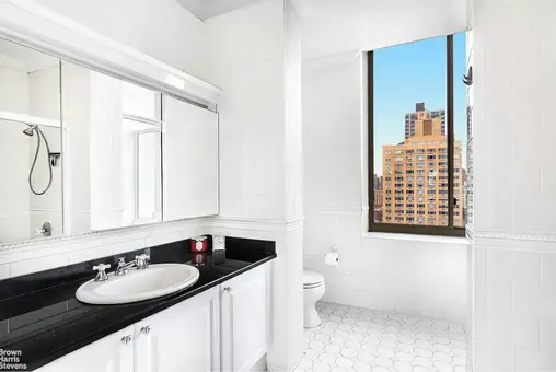 Wellington Tower, 350 East 82nd Street, #16C