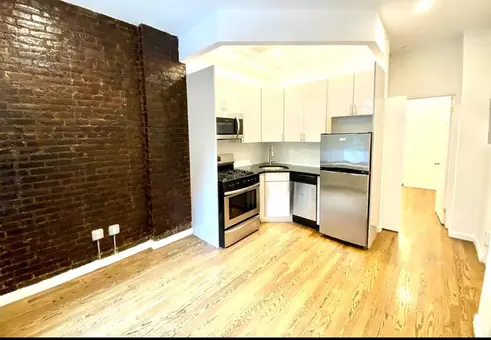 247 East 39th Street, #1A