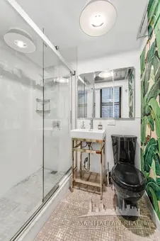 221 West 21st Street, #2B