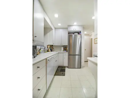 Sutton Manor East, 440 East 56th Street, #10F