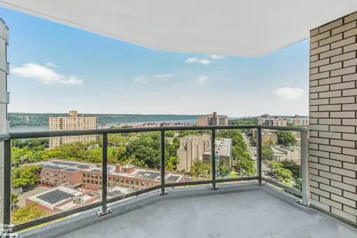 The Whitehall, 3333 Henry Hudson Parkway West, #21R