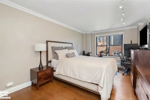 The Devon, 333 East 34th Street, #8L