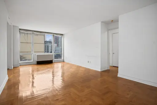 Bridge Tower Place, 401 East 60th Street, #9C