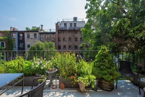 Chelsea Fitzroy Townhouses, 436 West 23rd Street, #D