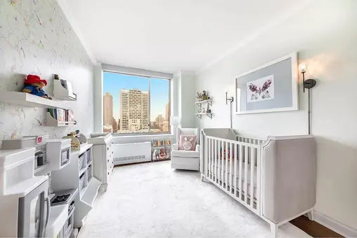 Wellington Tower, 350 East 82nd Street, #16C