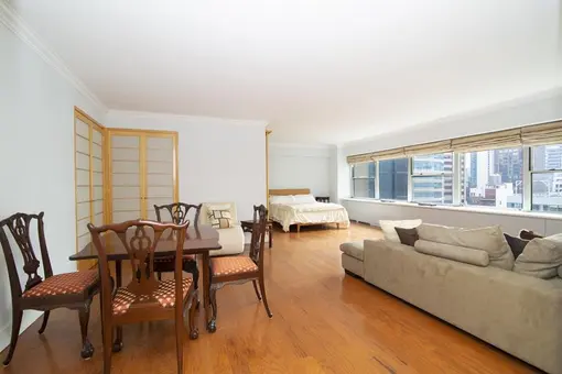 Plaza Tower, 118 East 60th Street, #22F