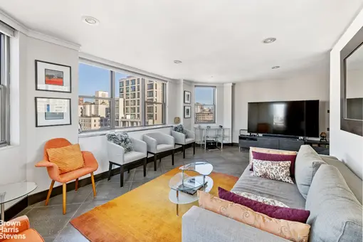 Gramercy Towers, 32 Gramercy Park South, #17G