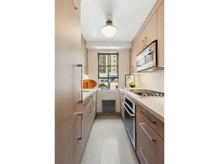 310 Lexington Avenue, #7D