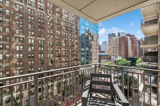 Continental Towers, 301 East 79th Street, #7L