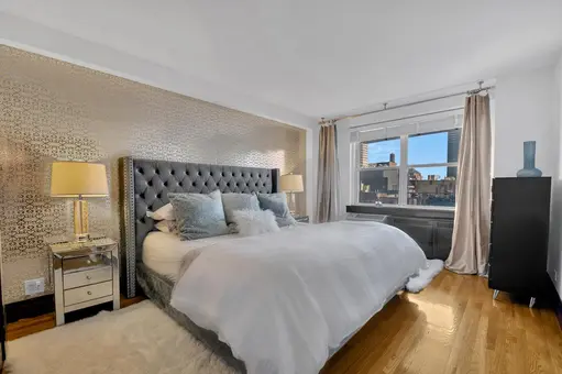 The Amherst, 401 East 74th Street, #8M