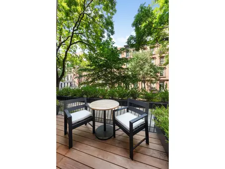 48 East 63rd Street, 