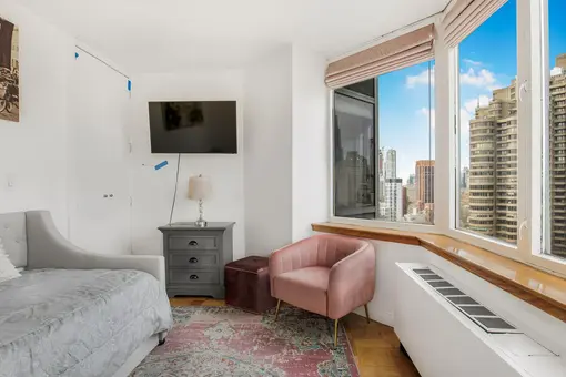 The Horizon, 415 East 37th Street, #43J