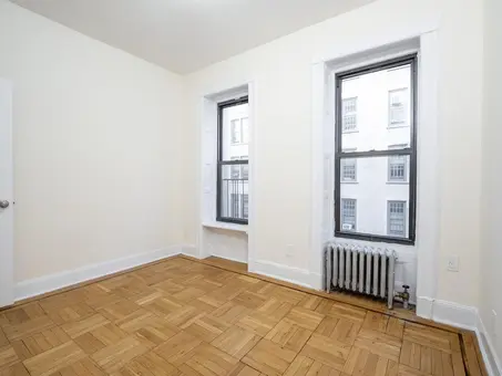 352 West 18th Street, #5C