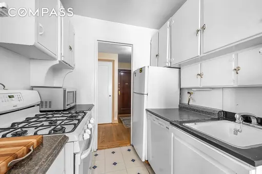 The Parc Vendome, 353 West 56th Street, #11E